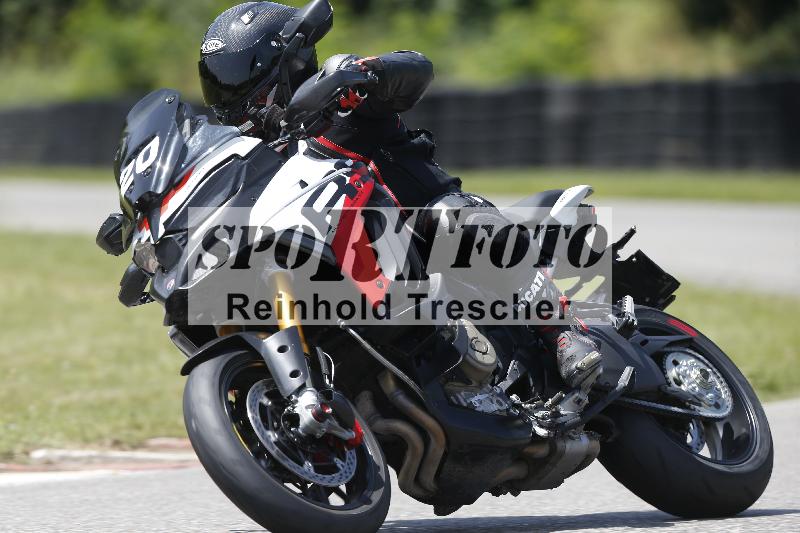 /27 12.06.2025 Ducati Schweiz Trackday Warmup  ADR/gruen-vert/20